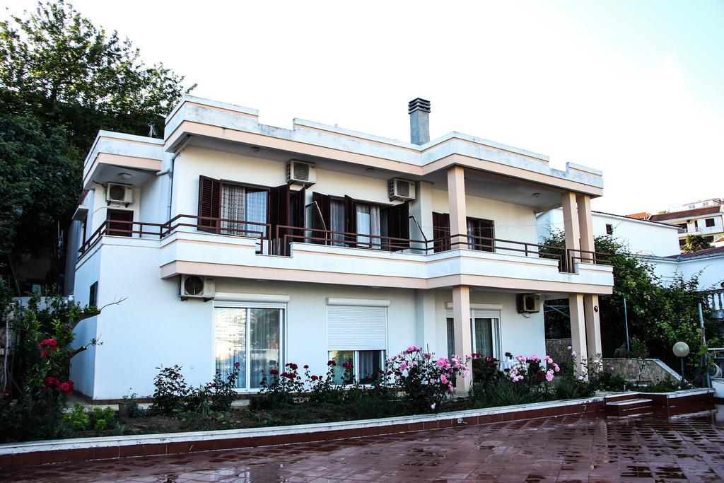 Apartments Aga อุลซิน ภายนอก รูปภาพ